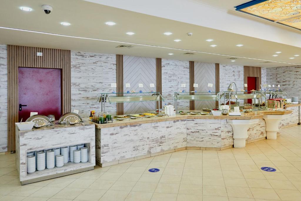 Sentido Bellevue Beach- All Inclusive & Beach Access — Restauracje i bary in Słoneczny Brzeg, Region Burgas