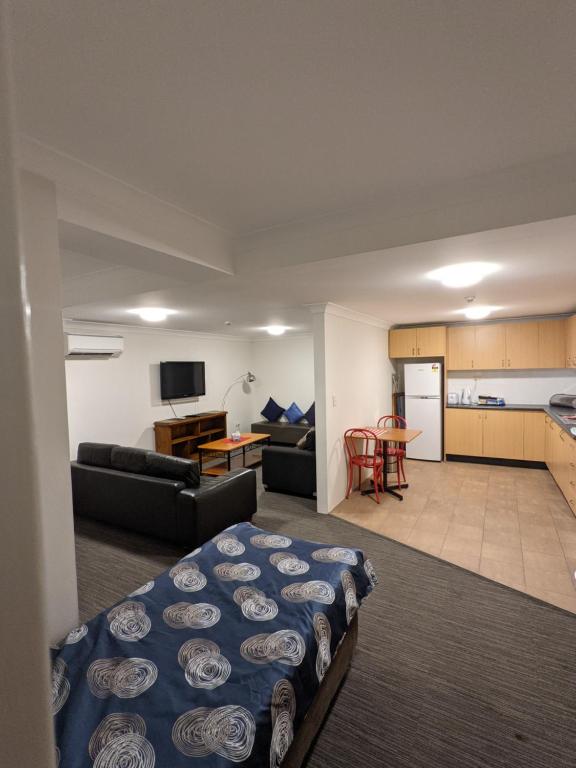 Shared lounge/TV area