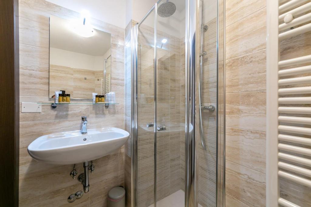 Rialto Suite 707 photo