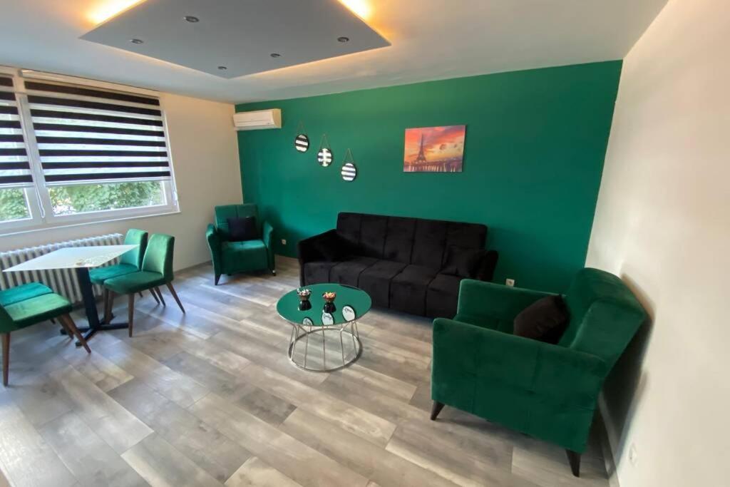 Apartman OMAR stan na dan besplatan parking Sarajevo - 1