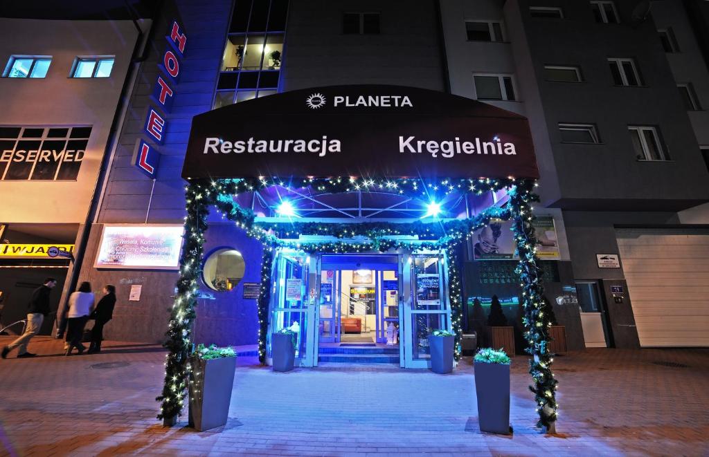 Hotel Partner의 테니스 코트와 야외 시설 사진