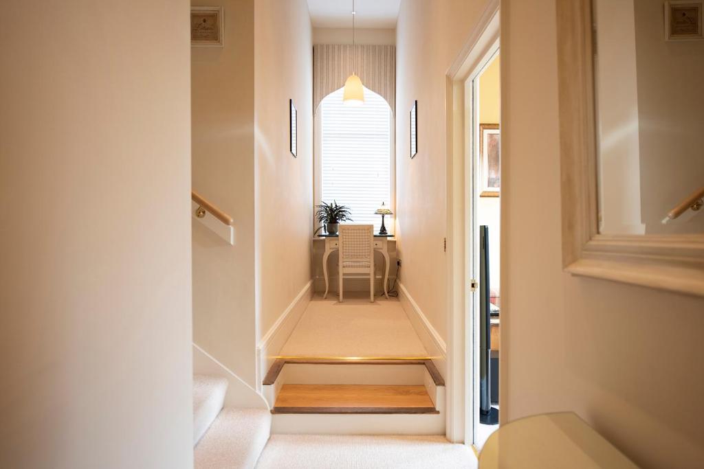 Arkle - Five Star Town Centre Apartment, Cheltenham photo