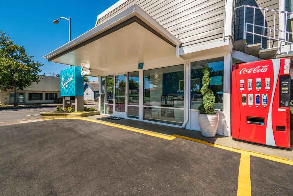 Signature Inn Eugene 外観