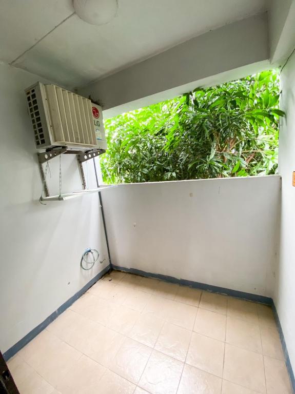 RoomQuest Bangkok Chaeng Watthana photo