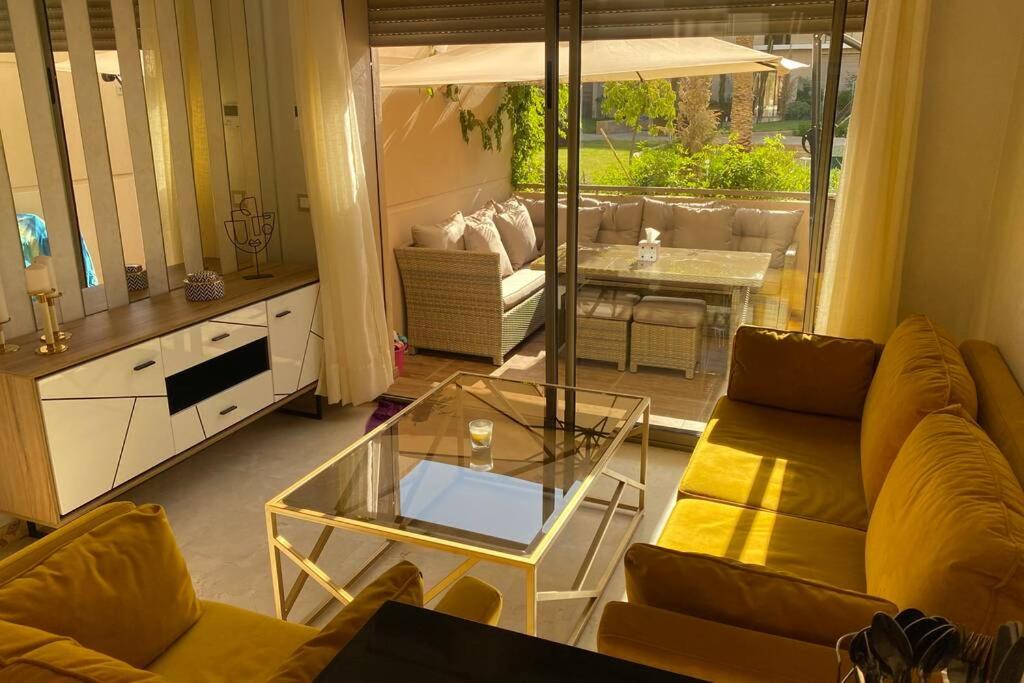 Cosy Duplex, dans résidence avec piscine, Marakéš