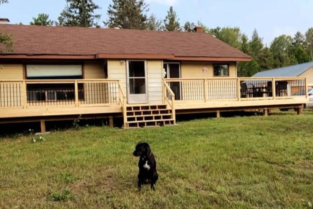 Michaels Bay Getaway on Manitoulin Island, hotel in South Baymouth