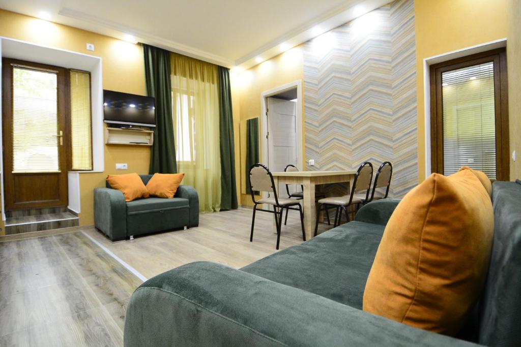 МИХАИЛ 1 — Hotel in Tbilisi
