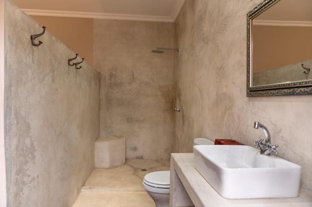 Jeffreys Guest Rooms photo