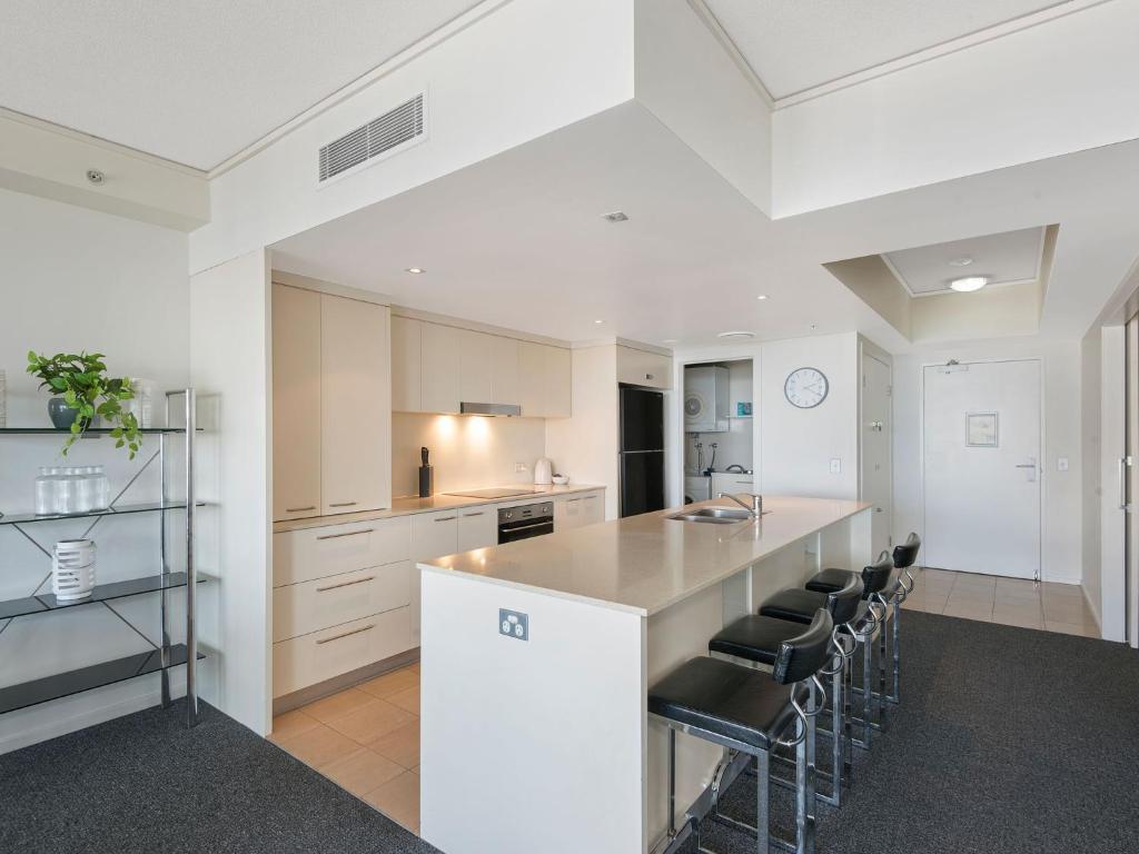 Large Ocean Views 4BR Sub-Penthouse - Sierra Grand - CoastHM 전경