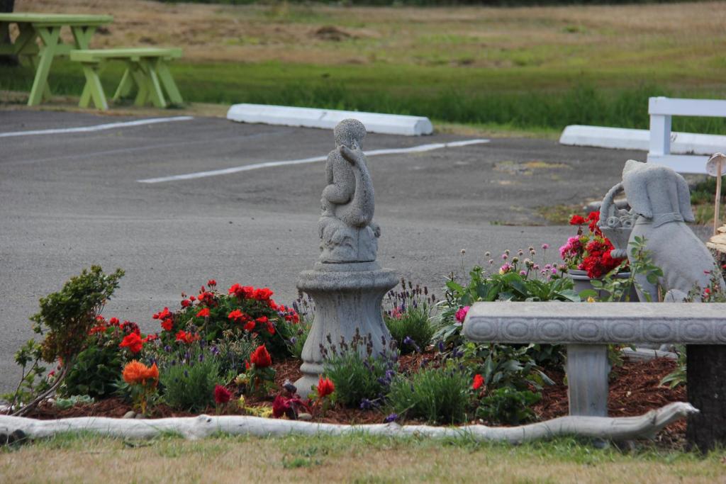 Mariners Cove Inn photo