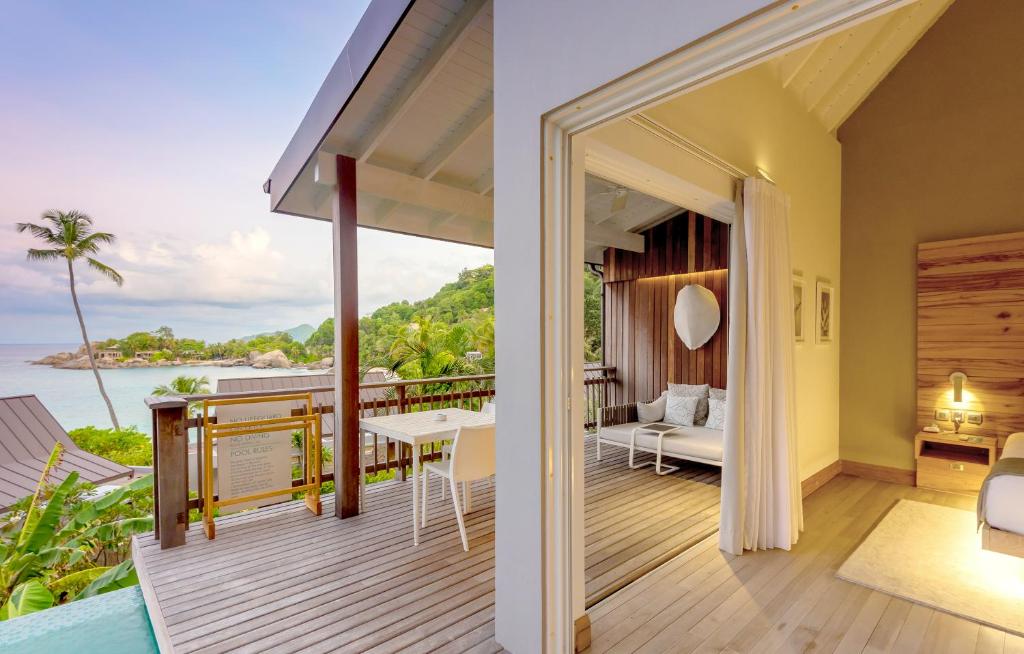 Carana Beach Hotel
