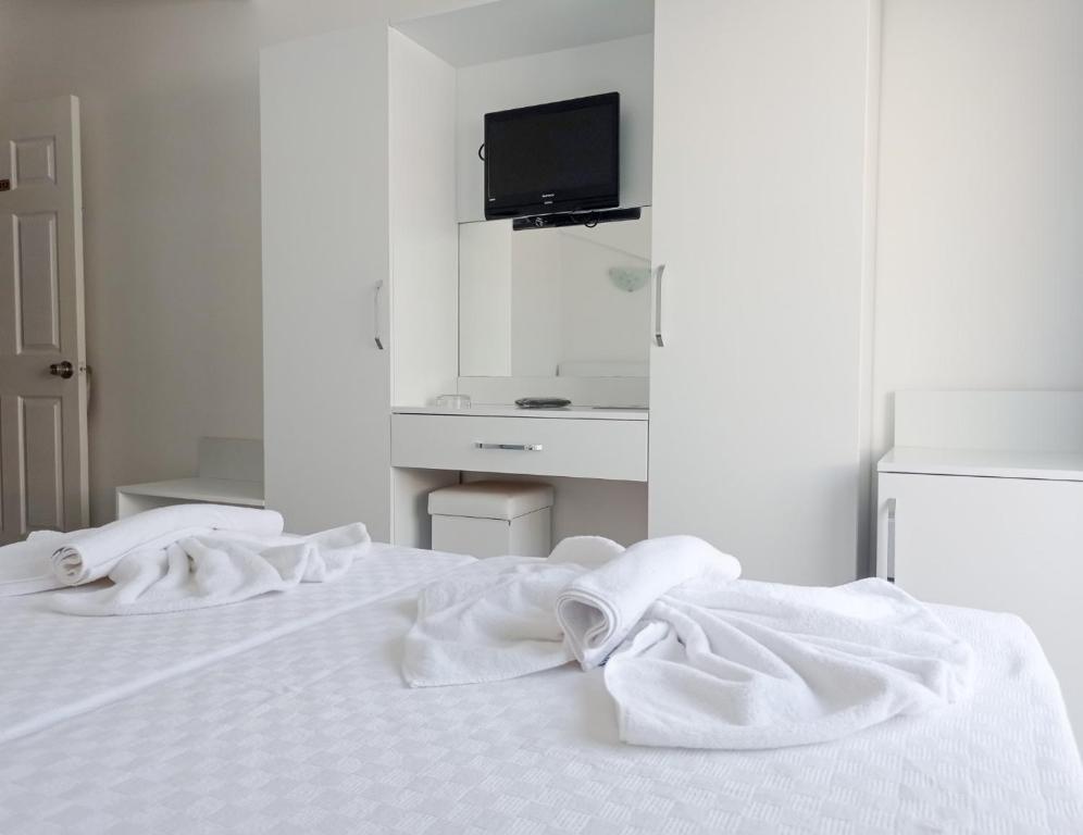 Navy Hotel — Hotel rooms in İçmeler, Mugla