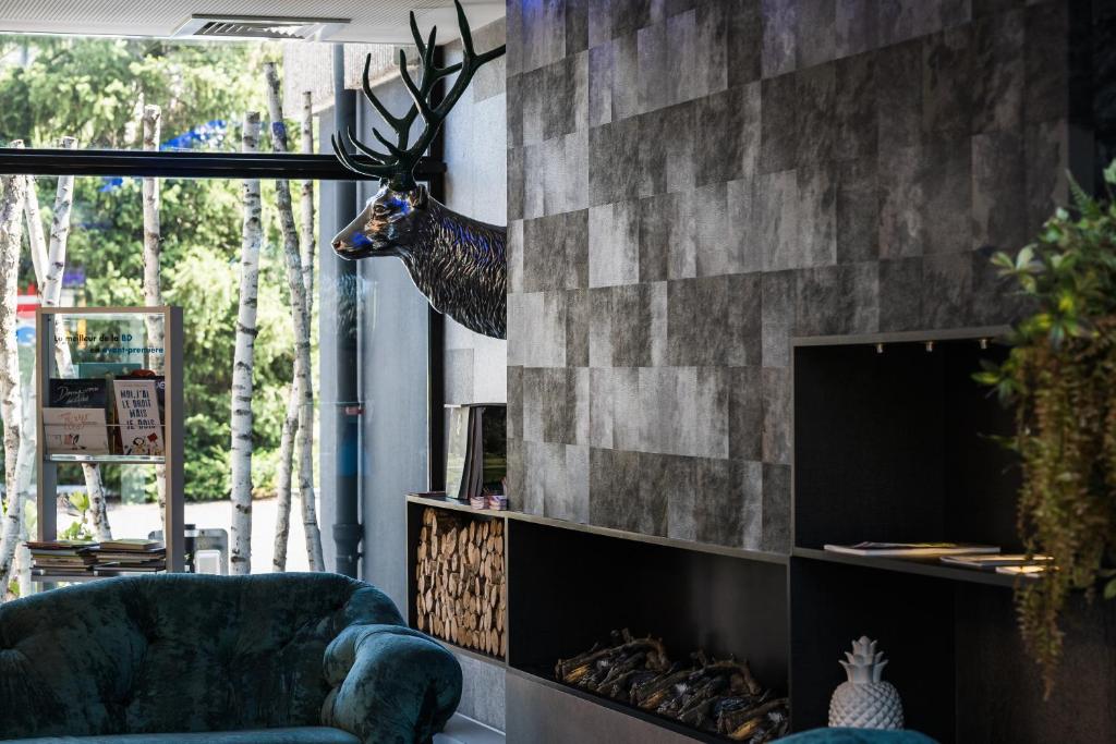 フロント・ロビー