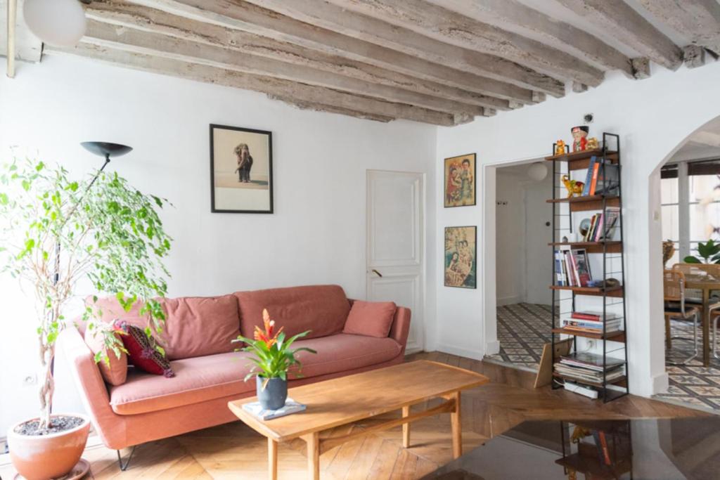 Splendid flat near the Marais - 1