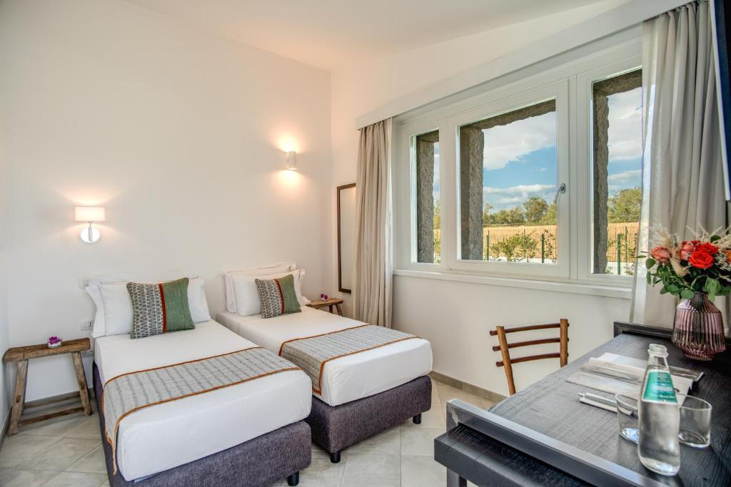 Cala Sinzias Resort photo