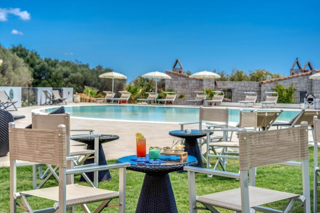 Cala Sinzias Resort — Basen in Castiadas, Sardynia