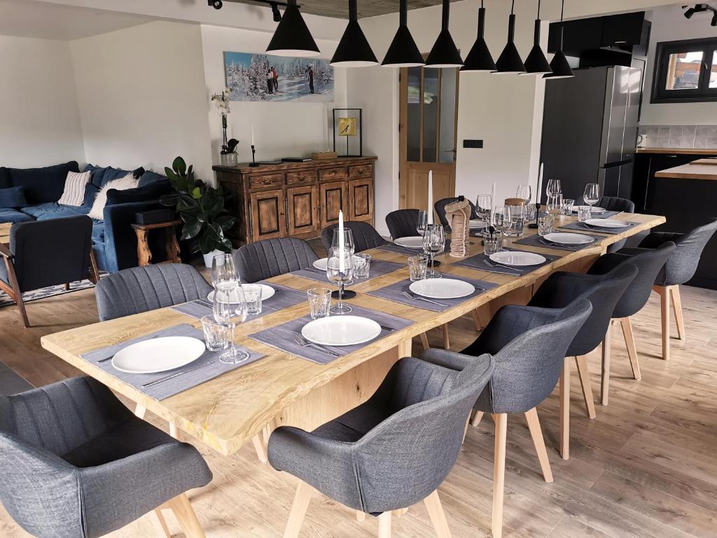 Chalet Domisiladoré - chalet haut de gamme pour 10 adultes et 2 enfants à Châtel, Châtel