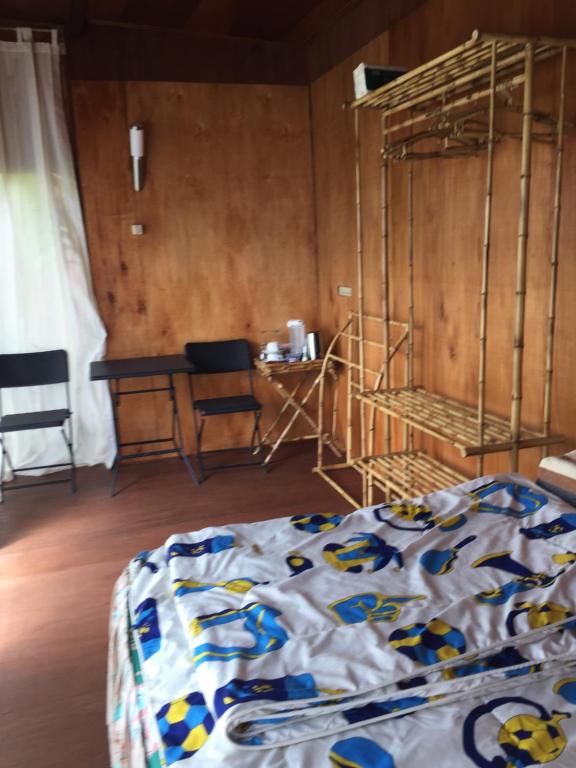 jungleadventure cabin camping photo