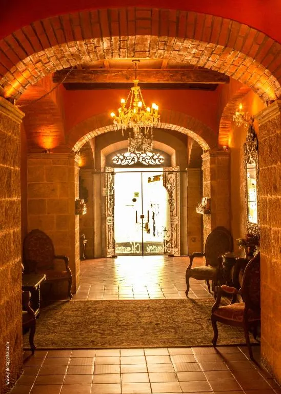 Hotel Monasterio，位于苏克雷的酒店