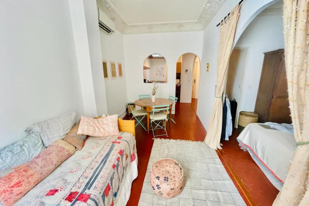 Great studio in the heart of Cannes Meynadier old city neighbourhood ! - 2