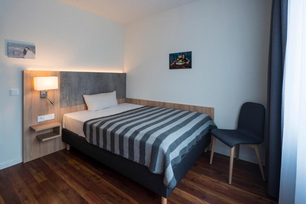 Base I Hotel photo