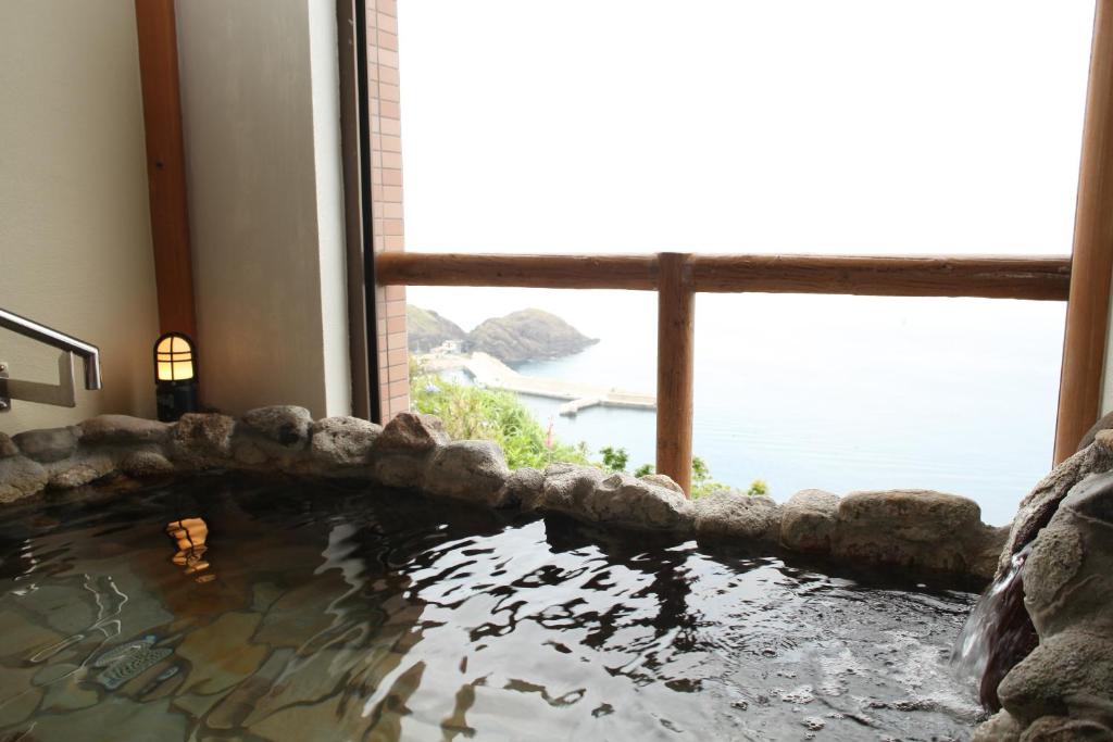 Hot spring bath