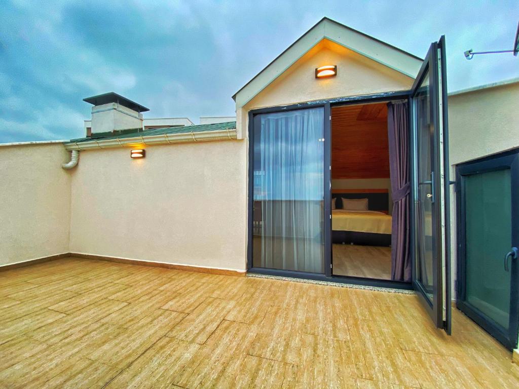 My House Suite photo
