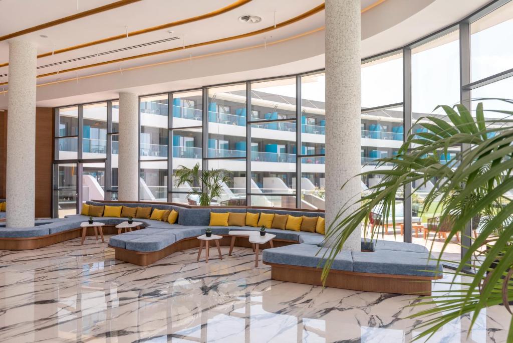 フロント・ロビー