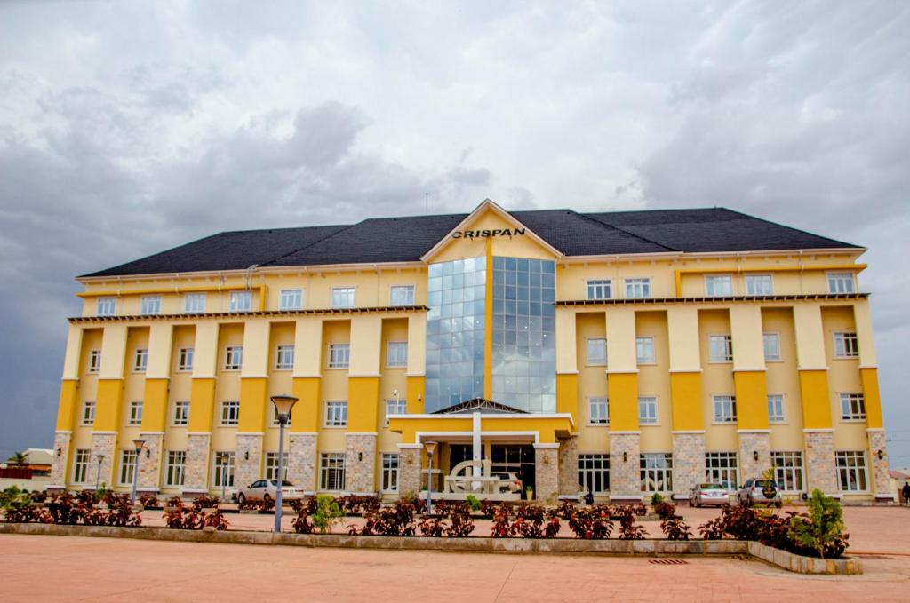 CRISPAN SUITES & EVENT CENTRE photo