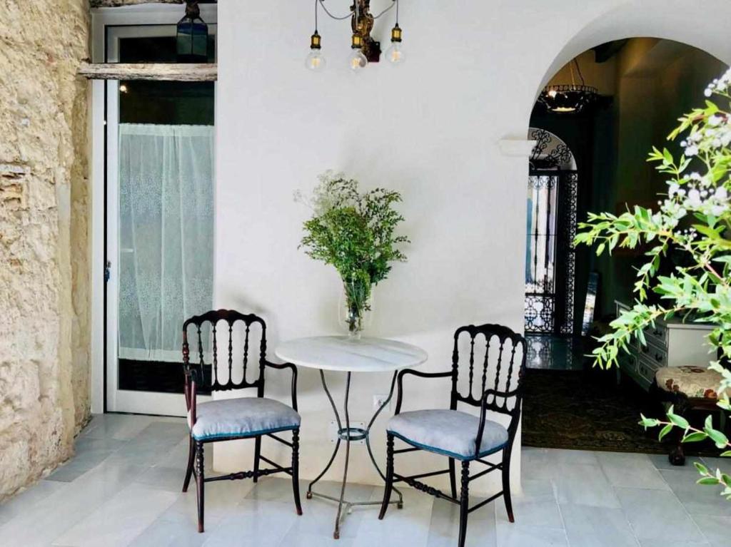Casa Portus Gaditanus s XVIII Patio Andaluz - 4