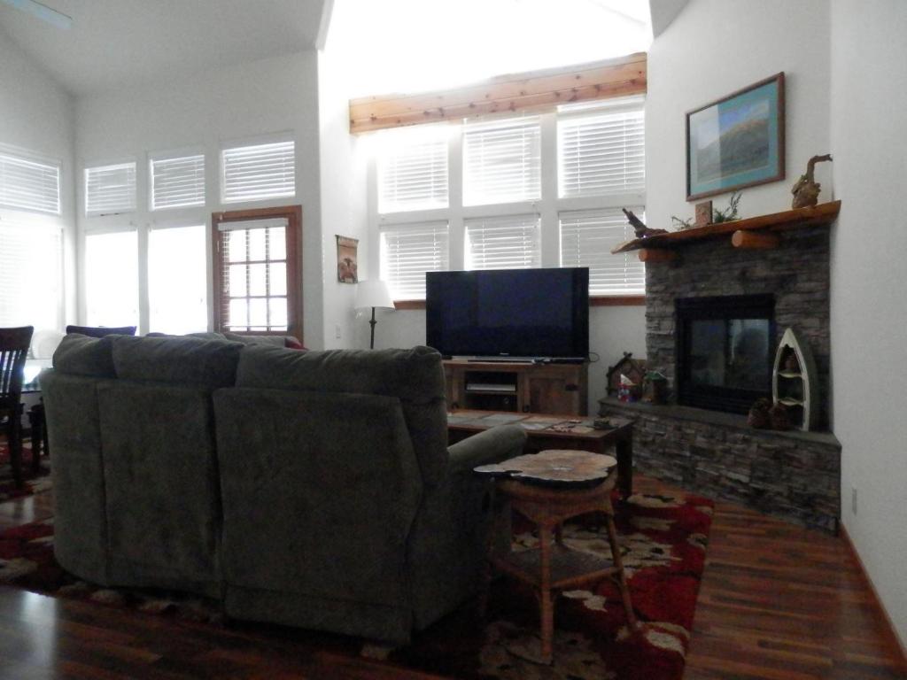 Hideaway Down Canyon #103 - 3BR/2.5BA Vacation Home photo