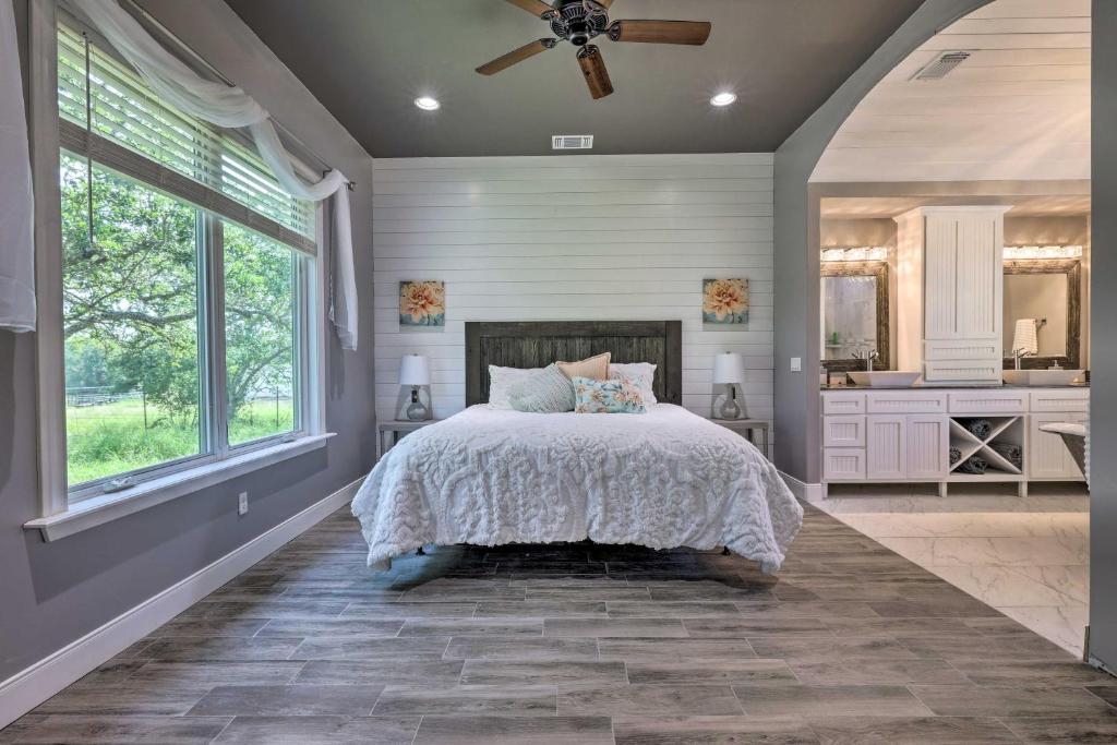 Cozy Spring Branch Cottage in Hill Country! photo