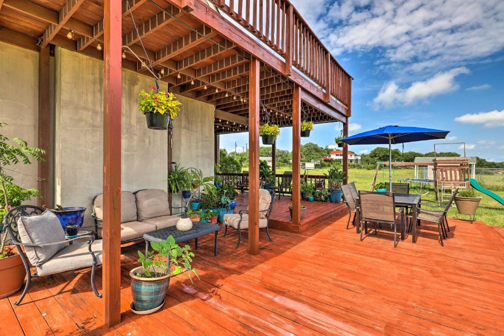 Cozy Spring Branch Cottage in Hill Country! photo