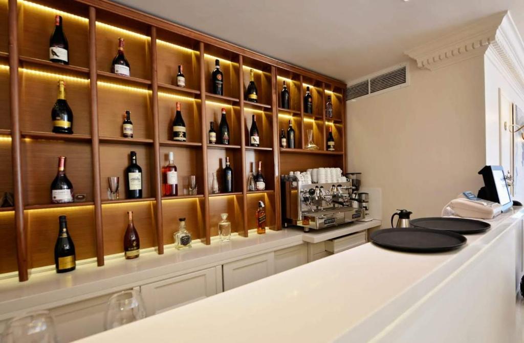 Alis Hotel — Hotel in Shkoder