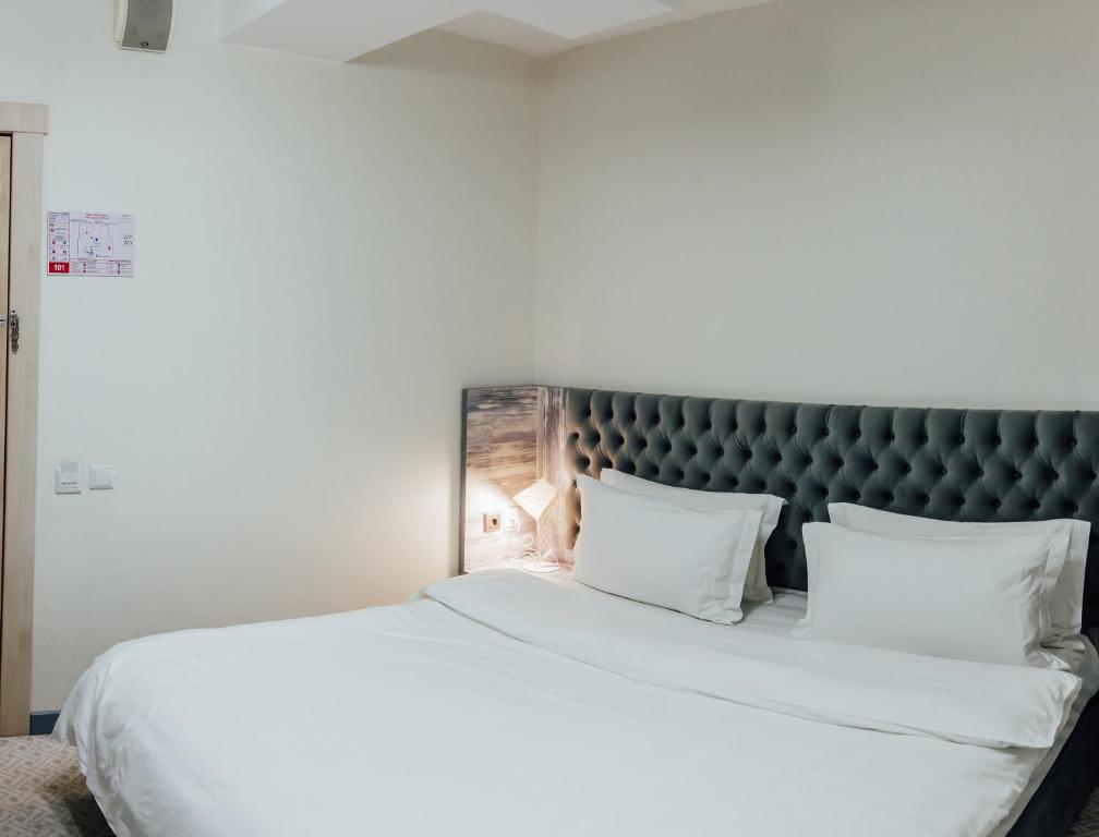 Express City Hotel photo