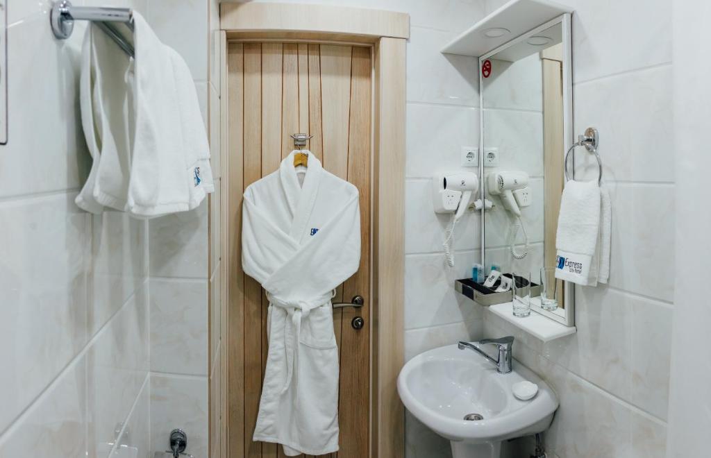 Express City Hotel photo
