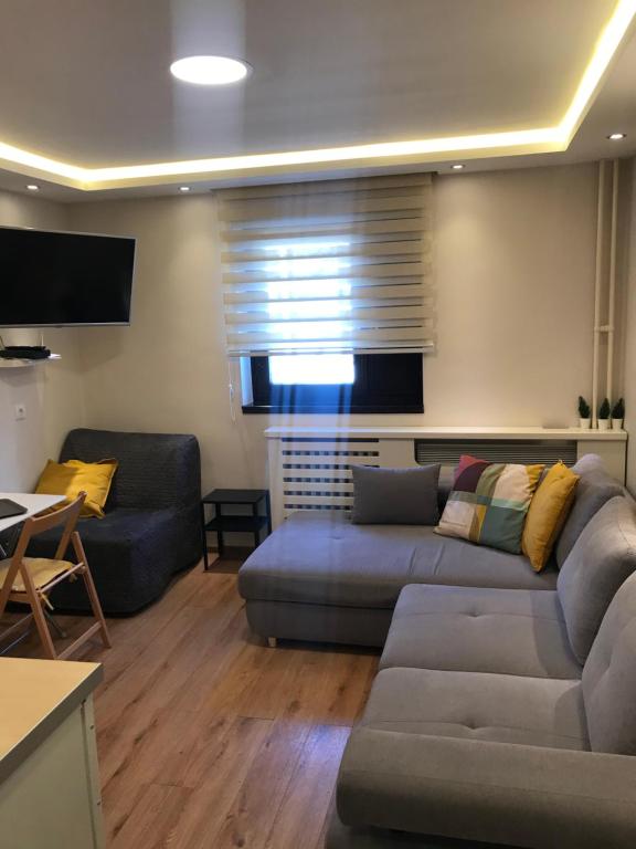 YelaYeti Apartments - 4