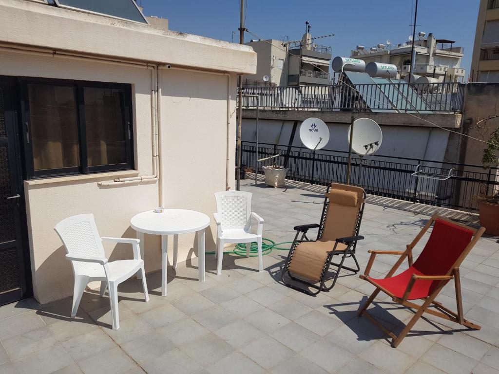 Terrace Roof Room @ Koridallos Metro St. & Piraeus Port photo
