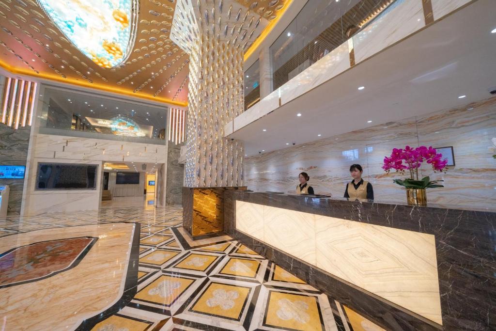Lobby, Golden Dragon Hotel in Macau