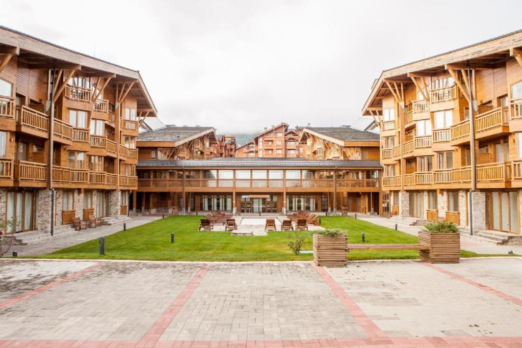 Pirin Golf Hotel Private Apartments Апартаменти Планински Изгрев в Пирин Голф — Hotel in Bansko