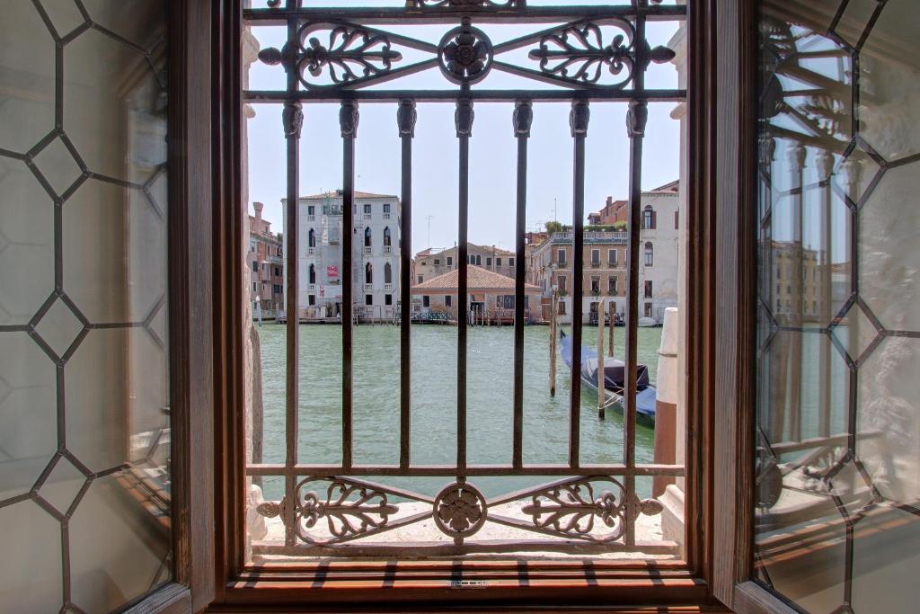 TRIBUNO Grand Canal - 3