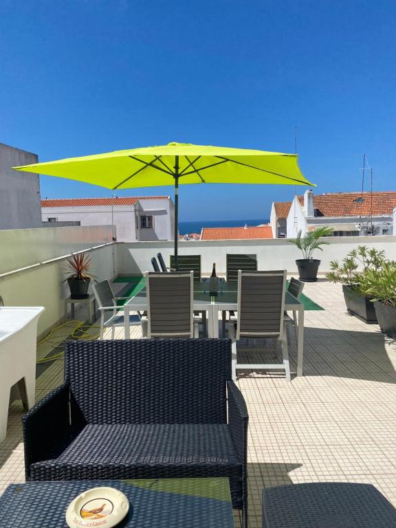 Sunset House / Casa Por do Sol, Nazaré