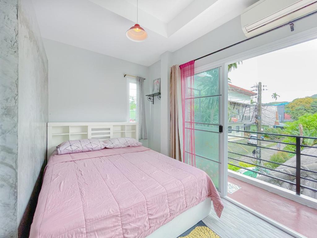 Bed, Village Apartment CC12345 in Phuket