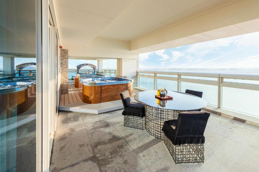 Balcony/terrace, The Art Hotel & Resort in Manama