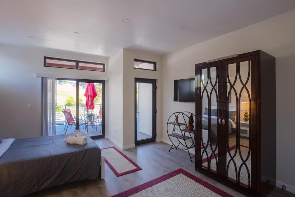 Spacious Studio with Incredible Balboa Park View photo