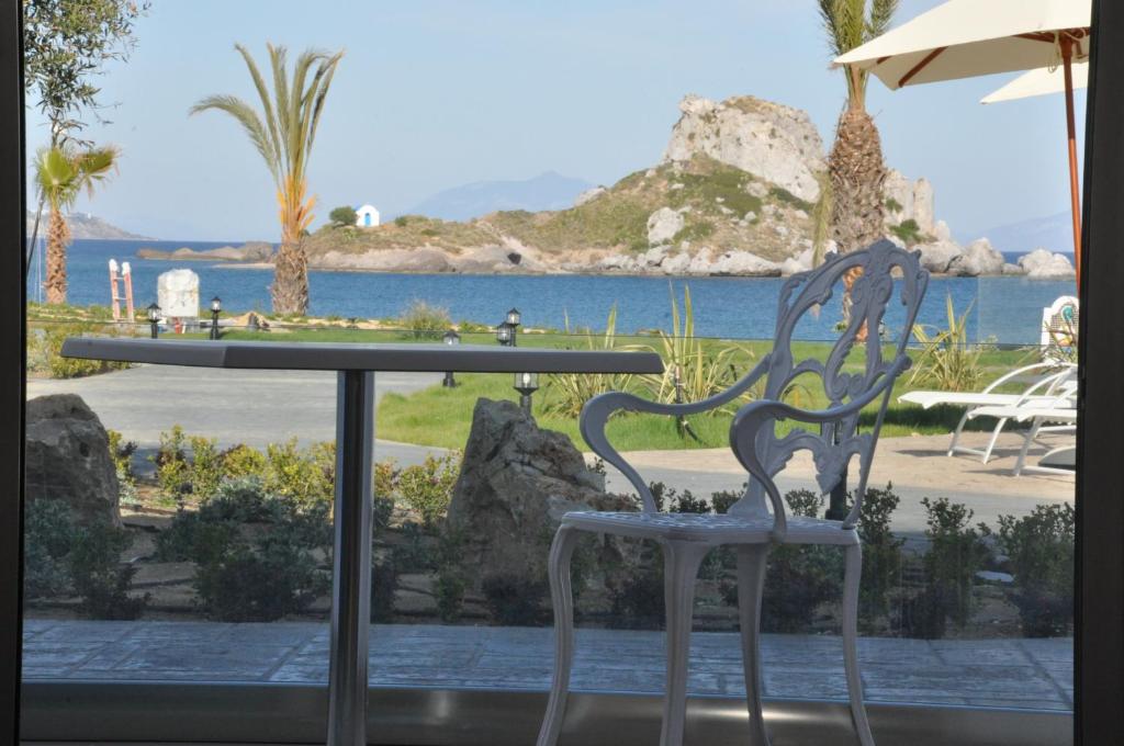 Royal Bay Suites — Restaurant & bars in Kefalos, South Aegean