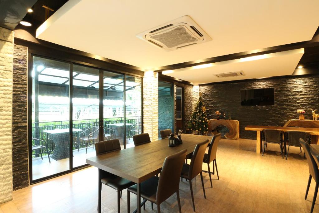 HTel Resort photo