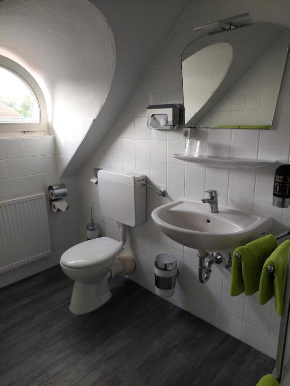 Der Heurige im Gasthaus zum Lowen photo