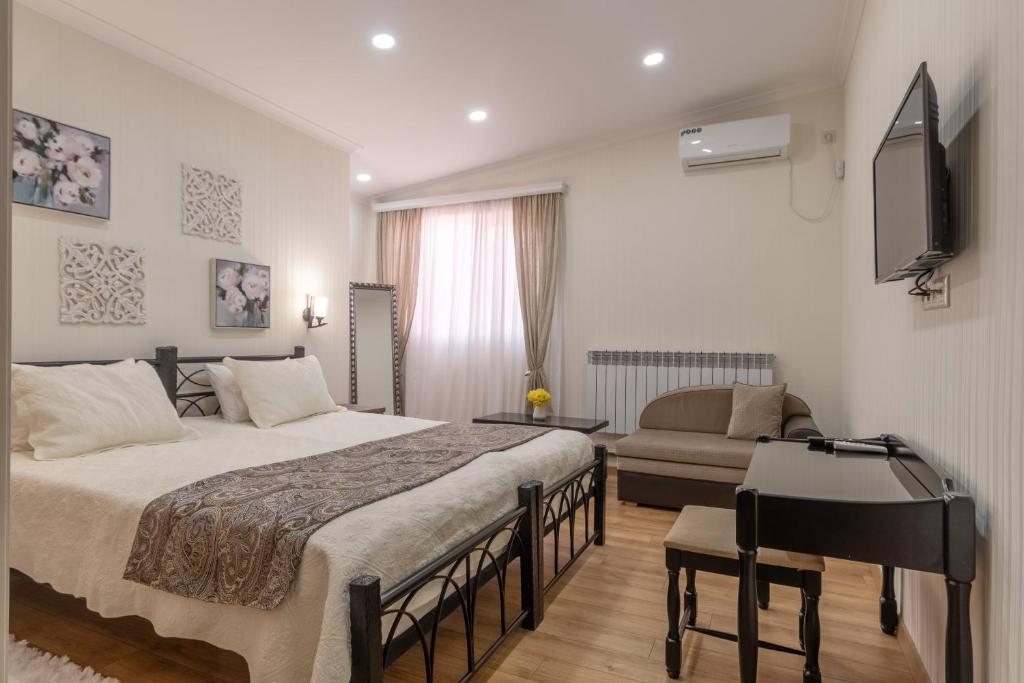 Q&B House photo