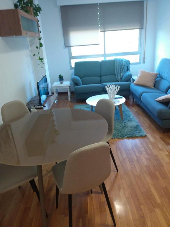 Apartamento Poniente con dos baños muy céntrico 6 personas - 2